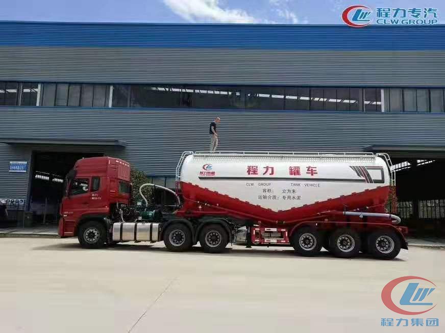 程力集团东风天龙半挂水泥罐车,天龙半挂粉粒物 实拍图