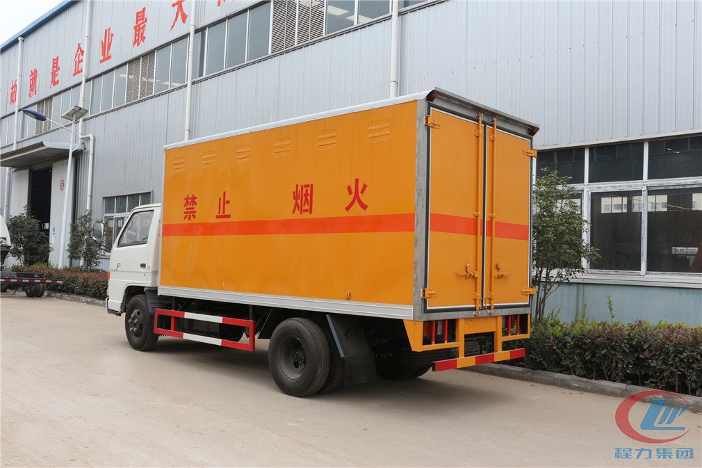 程力集团江铃爆破器材运输车 实拍图